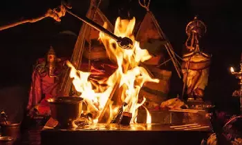 Chandi Homam During Navaratri: నవరాత్రుల్లో చండీ హోమం ఎందుకు చేయాలి?.. సకల కష్టాలు, ఆటంకాలు తొలగించే దివ్య యాగం..