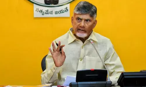 CM Chandrababu: స్థానిక ఎన్నికల్లో కూటమి అభ్యర్థుల విజయమే లక్ష్యం.. మంత్రులు, ఎమ్మెల్యేలతో సీఎం చంద్రబాబు టెలికాన్ఫరెన్స్ CM Chandrababu: స్థానిక ఎన్నికల్లో కూటమి అభ్యర్థుల విజయమే లక్ష్యం.. మంత్రులు, ఎమ్మెల్యేలతో సీఎం చంద్రబాబు టెలికాన్ఫరెన్స్