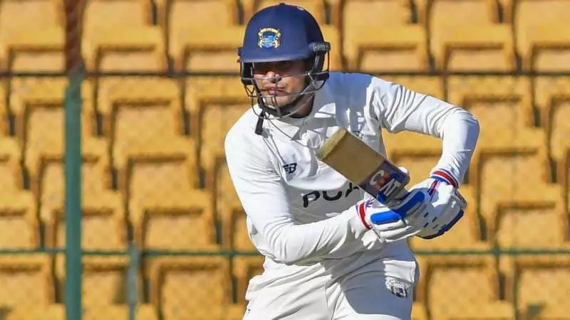 Shubman Gill: న్యూజిలాండ్తో సిరీస్కు ముందు షుభ్మన్ గిల్కు షాక్.. రంజీ మ్యాచ్లో ఒక్క పరుగు Shubman Gill: న్యూజిలాండ్తో సిరీస్కు ముందు షుభ్మన్ గిల్కు షాక్.. రంజీ మ్యాచ్లో ఒక్క పరుగు