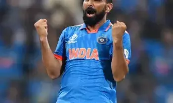 Mohammed Shami: మహ్మద్ షమీ ఎంపికపై మాజీ క్రికెటర్ అసంతృప్తి.. సెలెక్టర్లను ప్రశ్నించిన కైఫ్ Mohammed Shami: మహ్మద్ షమీ ఎంపికపై మాజీ క్రికెటర్ అసంతృప్తి.. సెలెక్టర్లను ప్రశ్నించిన కైఫ్