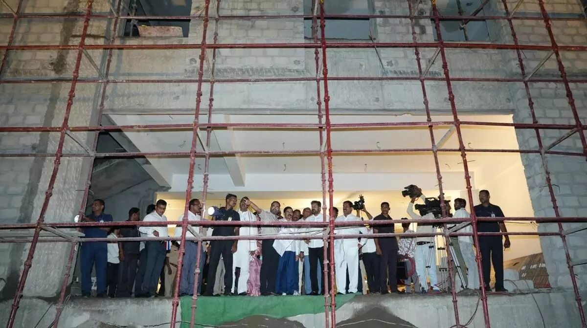 CM Revanth Reddy: గ్లోబల్ సమ్మిట్ సన్నాహాలకు నవంబర్ చివరి గడువు: సీఎం రేవంత్ రెడ్డి CM Revanth Reddy: గ్లోబల్ సమ్మిట్ సన్నాహాలకు నవంబర్ చివరి గడువు: సీఎం రేవంత్ రెడ్డి
