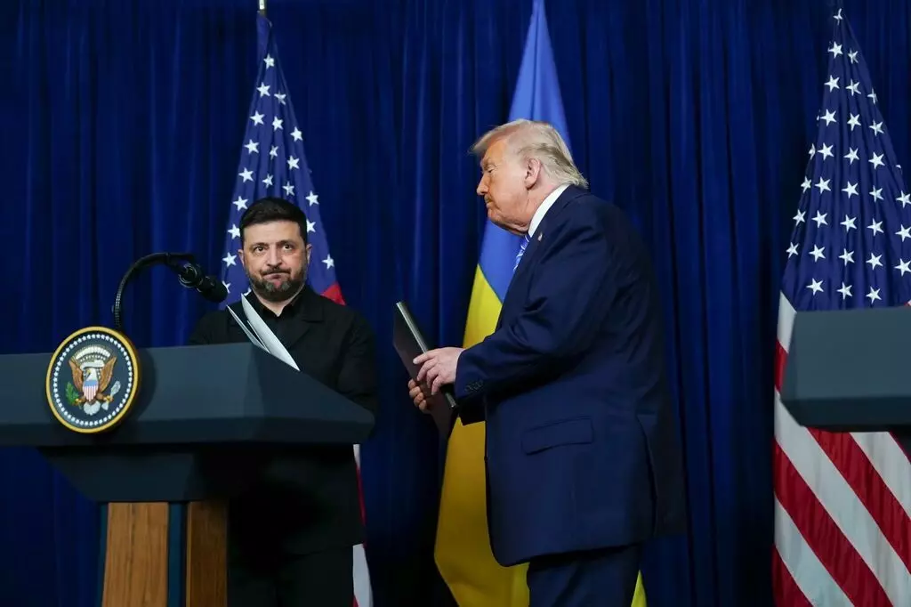 DonaldTrump: రష్యాతో ఒప్పందాల కోసం ట్రంప్ తీవ్ర ప్రయత్నాలు.. ఉక్రెయిన్పై పెరుగుతున్న నిరాశ DonaldTrump: రష్యాతో ఒప్పందాల కోసం ట్రంప్ తీవ్ర ప్రయత్నాలు.. ఉక్రెయిన్పై పెరుగుతున్న నిరాశ
