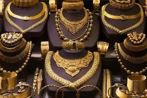 Gold: దసరా, దీపావళికి బంగారం కొనుగోళ్లలో ఊహించని మార్పులు.. ధరలు తగ్గాయా లేదా?