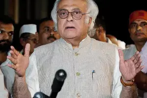 Congress: ‘ఓటు చోరీ’ నుంచి కూలీల హక్కుల చోరీ వరకు.. కేంద్రంపై కాంగ్రెస్ విమర్శలు Congress: ‘ఓటు చోరీ’ నుంచి కూలీల హక్కుల చోరీ వరకు.. కేంద్రంపై కాంగ్రెస్ విమర్శలు