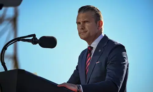 Hegseth–Netanyahu Secret Meeting: హెగ్సెత్–నెతన్యాహు రహస్య భేటీ.. ఇరాన్ యుద్ధంపై చర్చలు? ఇజ్రాయెల్ ఎన్నికల వేళ ట్రంప్ మద్దతు Hegseth–Netanyahu Secret Meeting: హెగ్సెత్–నెతన్యాహు రహస్య భేటీ.. ఇరాన్ యుద్ధంపై చర్చలు? ఇజ్రాయెల్ ఎన్నికల వేళ ట్రంప్ మద్దతు