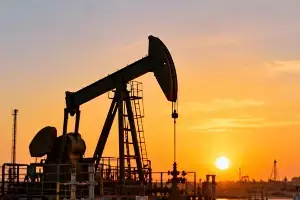 Crude Oil: భయపెడుతున్న క్రూడాయిల్ ధరలు.. త్వరలో భారీగా పెరగనున్న పెట్రోల్ ధరలు