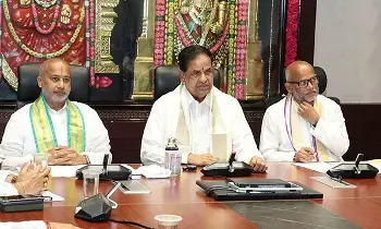 Srivari Navaratri Brahmotsavams: సమిష్టి కృషితో శ్రీవారి నవరాత్రి బ్రహ్మోత్సవాలు విజయవంతం Srivari Navaratri Brahmotsavams: సమిష్టి కృషితో శ్రీవారి నవరాత్రి బ్రహ్మోత్సవాలు విజయవంతం