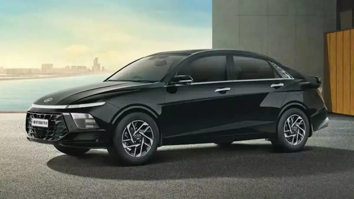 Hyundai: హ్యుందాయ్ కార్లపై భారీ డిస్కౌంట్లు.. ఏ మోడల్పై ఎంత తగ్గిందంటే Hyundai: హ్యుందాయ్ కార్లపై భారీ డిస్కౌంట్లు.. ఏ మోడల్పై ఎంత తగ్గిందంటే