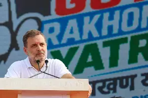 Rahul Gandhi: ఎప్‌స్టీన్-పూరి ఫోటో విడుదల సమయంపై రాహుల్‌ గాంధీ ప్రశ్న.. అమెరికా ఎవరిని బ్లాక్‌మెయిల్ చేస్తోంది?
