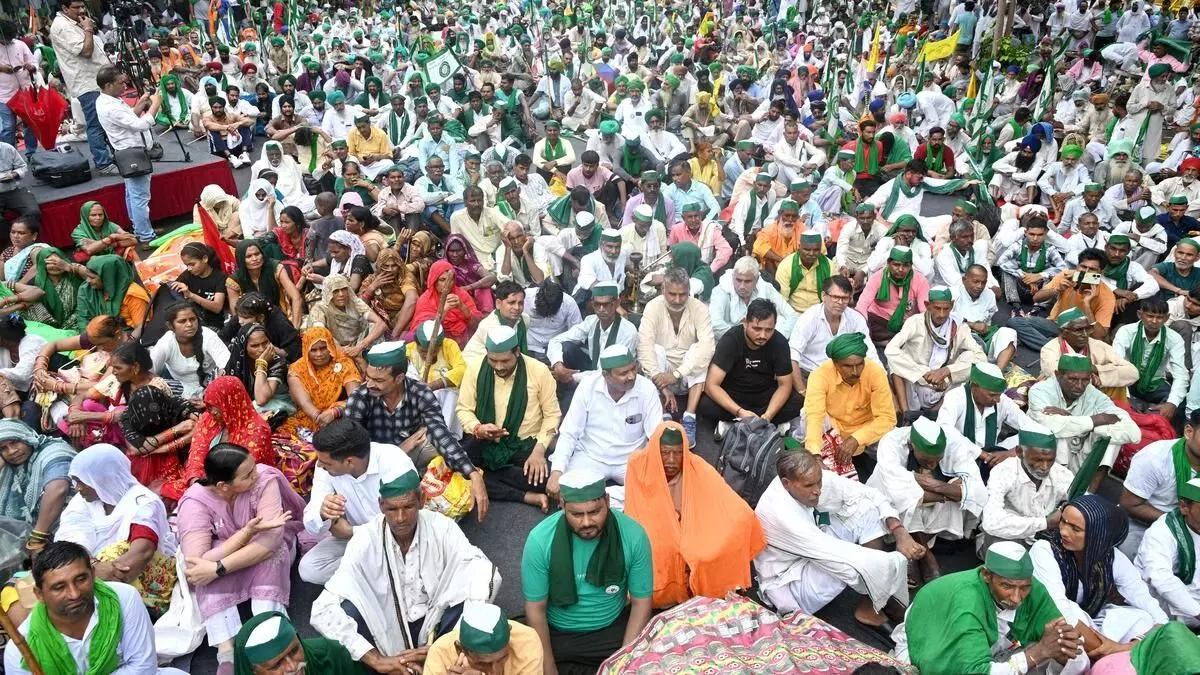 Farmers’ Groups: రైతు సంఘాలు రాష్ట్రపతికి లేఖ.. సీఈసీ జ్ఞానేష్ కుమార్ రాజీనామా, SIR రద్దు డిమాండ్ Farmers’ Groups: రైతు సంఘాలు రాష్ట్రపతికి లేఖ.. సీఈసీ జ్ఞానేష్ కుమార్ రాజీనామా, SIR రద్దు డిమాండ్
