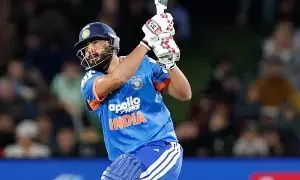 Naman Dhir: 15 బంతుల్లోనే 42 రన్స్.. ఇర్ఫాన్ పఠాన్ 17 ఏళ్ల రికార్డు బద్దలు: ఎవరీ నమన్ ధీర్? Naman Dhir: 15 బంతుల్లోనే 42 రన్స్.. ఇర్ఫాన్ పఠాన్ 17 ఏళ్ల రికార్డు బద్దలు: ఎవరీ నమన్ ధీర్?