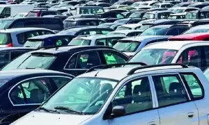 Car Sales: నవరాత్రుల్లో ఆటోమొబైల్ రికార్డు.. తొమ్మిది రోజుల్లో ఏకంగా 10.32 లక్షల వాహనాలు సేల్ Car Sales: నవరాత్రుల్లో ఆటోమొబైల్ రికార్డు.. తొమ్మిది రోజుల్లో ఏకంగా 10.32 లక్షల వాహనాలు సేల్
