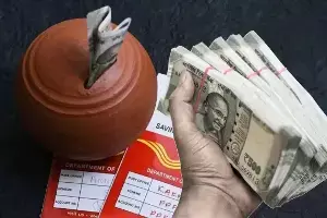 PPF vs RD: నెలకు రూ. 10 వేల పెట్టుబడి.. పోస్టాఫీస్ PPF vs RD.. ఏది బెటర్? PPF vs RD: నెలకు రూ. 10 వేల పెట్టుబడి.. పోస్టాఫీస్ PPF vs RD.. ఏది బెటర్?