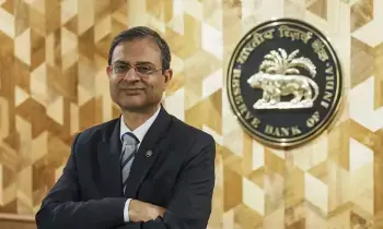 RBI Governor: టాటా సన్స్‌కు ఆర్బీఐ షాక్.. షేర్ మార్కెట్‌లో లిస్టింగ్ కావడం తప్పనిసరి అన్న గవర్నర్