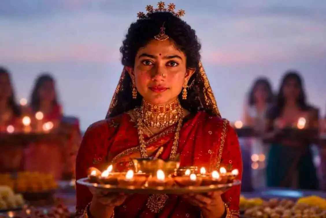 Sai Pallavi: అమ్మా.. నాతో నువ్వే చేయించుకో అని ప్రార్థించా.. రామాయణలో సీత పాత్రపై సాయిపల్లవి ఆసక్తికర వ్యాఖ్యలు Sai Pallavi: అమ్మా.. నాతో నువ్వే చేయించుకో అని ప్రార్థించా.. రామాయణలో సీత పాత్రపై సాయిపల్లవి ఆసక్తికర వ్యాఖ్యలు