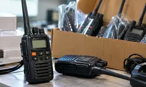 Walkie Talkie: లైసెన్స్ నిబంధనలు దాచిపెట్టి వాకీ-టాకీలు అమ్ముతున్నారా? ఇక జైలుకే Walkie Talkie: లైసెన్స్ నిబంధనలు దాచిపెట్టి వాకీ-టాకీలు అమ్ముతున్నారా? ఇక జైలుకే
