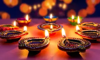 Goddess Lakshmi to Bless Your Home This Diwali: దీపావళి వేళ మీ ఇంట్లో లక్ష్మీదేవి కొలువుదీరాలా? వెంటనే ఈ అశుభ వస్తువులను బయటపడేయండి..