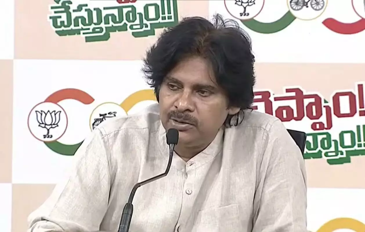 Pawan Kalyan: జగన్కు పవన్ కల్యాణ్ సవాలు: ‘మీరు 2.0 చూపిస్తే మేం 10X చూపిస్తాం’ Pawan Kalyan: జగన్కు పవన్ కల్యాణ్ సవాలు: ‘మీరు 2.0 చూపిస్తే మేం 10X చూపిస్తాం’
