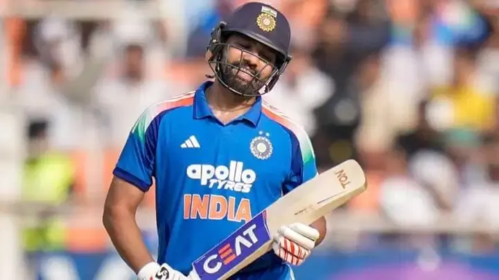 Rohit Sharma: రోహిత్ శర్మ ఫిట్నెస్పై ట్రోల్ చేసేవారికి దిమ్మతిరిగే సమాధానం.. 2017లోనే కెరీర్ ముగిసిపోయేదా? Rohit Sharma: రోహిత్ శర్మ ఫిట్నెస్పై ట్రోల్ చేసేవారికి దిమ్మతిరిగే సమాధానం.. 2017లోనే కెరీర్ ముగిసిపోయేదా?
