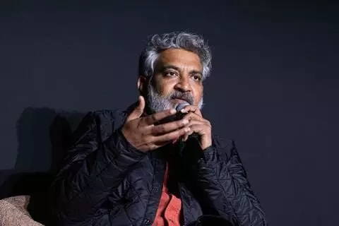 Rajamouli: కేవలం టైమ్ ట్రావెల్ మాత్రమే కాదు.. వారణాసి అసలు కథ అదే.. రాజమౌళి రివీల్.. Rajamouli: కేవలం టైమ్ ట్రావెల్ మాత్రమే కాదు.. వారణాసి అసలు కథ అదే.. రాజమౌళి రివీల్..