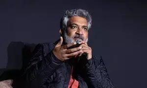 Rajamouli: కేవలం టైమ్ ట్రావెల్ మాత్రమే కాదు.. వారణాసి అసలు కథ అదే.. రాజమౌళి రివీల్..