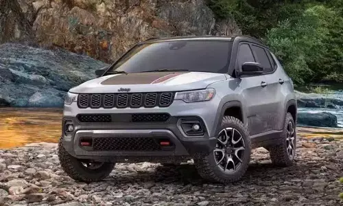 Jeep Compass: జీప్ కంపాస్ లవర్స్కు గుడ్న్యూస్.. అత్యంత చవకైన ఆటోమేటిక్ వేరియంట్ లాంచ్ Jeep Compass: జీప్ కంపాస్ లవర్స్కు గుడ్న్యూస్.. అత్యంత చవకైన ఆటోమేటిక్ వేరియంట్ లాంచ్