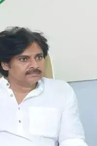 Pawan Kalyan: అర్నబ్ తుపాను బాధితులకు అండగా నిలవండి.. జనసైనికులకు పవన్ కల్యాణ్ పిలుపు Pawan Kalyan: అర్నబ్ తుపాను బాధితులకు అండగా నిలవండి.. జనసైనికులకు పవన్ కల్యాణ్ పిలుపు
