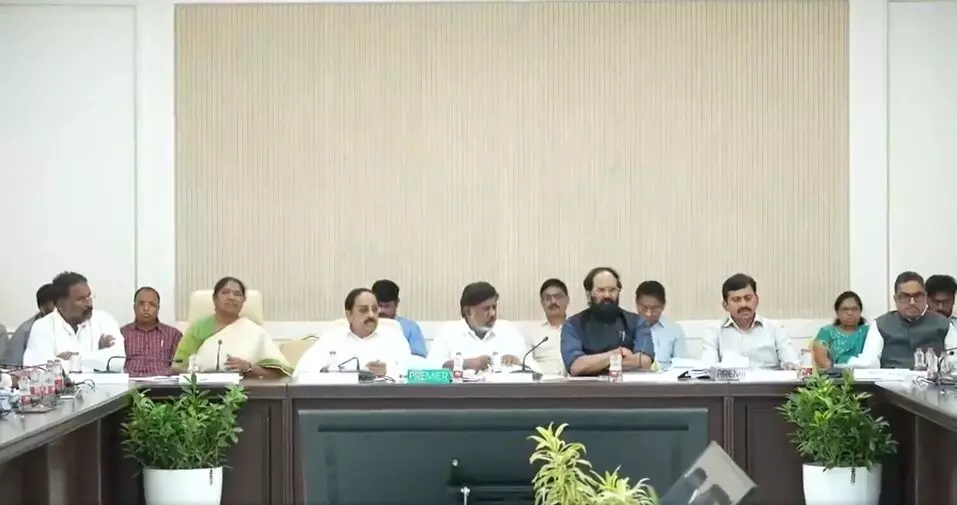 Bhatti Vikramarka: ఎల్నినో ముప్పుపై అఖిలపక్ష భేటీ.. కేంద్ర సాయం కోరుతాం: భట్టి విక్రమార్క Bhatti Vikramarka: ఎల్నినో ముప్పుపై అఖిలపక్ష భేటీ.. కేంద్ర సాయం కోరుతాం: భట్టి విక్రమార్క