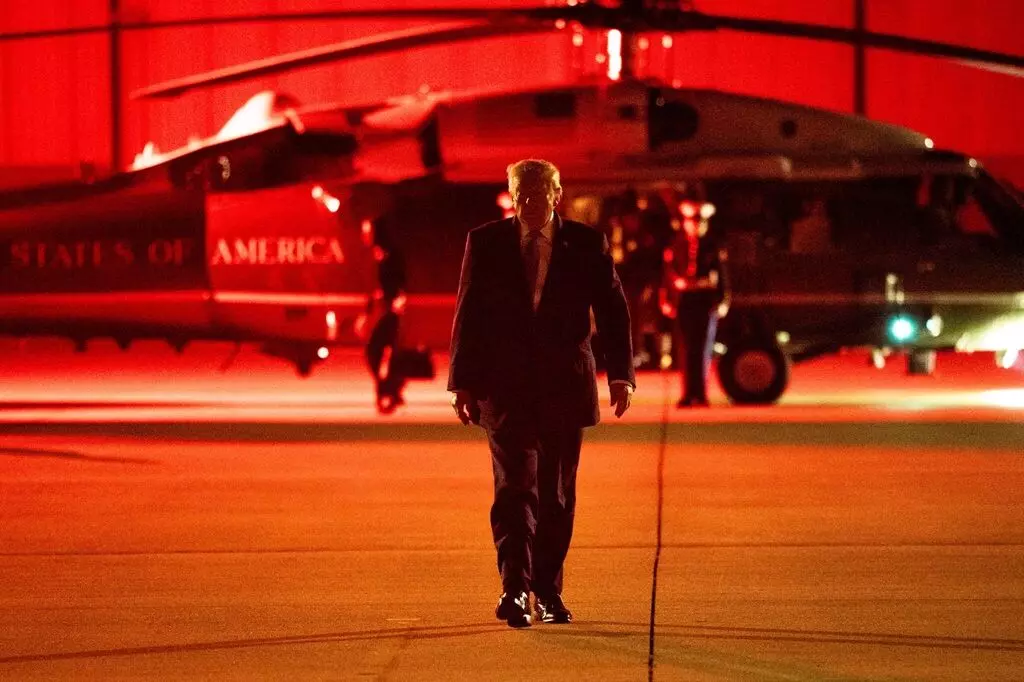 US President Donald Trump: అధ్యక్షుడిగా ట్రంప్ అనూహ్య నిర్ణయాలు.. వైట్హౌస్ పనితీరుపై అసంతృప్తి: మిడ్టర్మ్ ఎన్నికలకు సిద్ధం US President Donald Trump: అధ్యక్షుడిగా ట్రంప్ అనూహ్య నిర్ణయాలు.. వైట్హౌస్ పనితీరుపై అసంతృప్తి: మిడ్టర్మ్ ఎన్నికలకు సిద్ధం