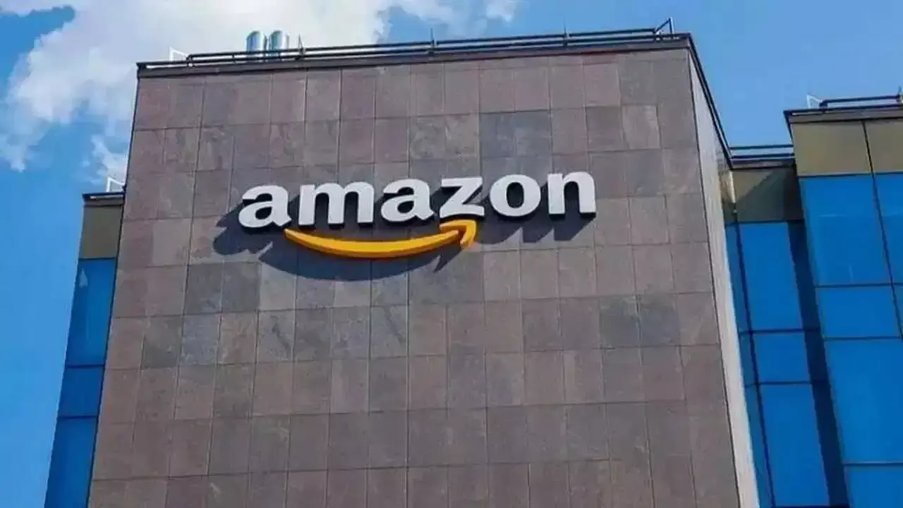 Amazon Layoffs: నిద్రలేచే సరికి లేఆఫ్ మెయిల్.. అమెజాన్ కంపెనీలో మరోసారి ఉద్యోగుల తొలగింపు Amazon Layoffs: నిద్రలేచే సరికి లేఆఫ్ మెయిల్.. అమెజాన్ కంపెనీలో మరోసారి ఉద్యోగుల తొలగింపు