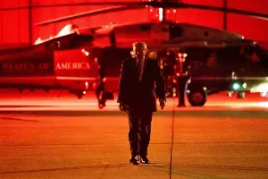 US President Donald Trump: అధ్యక్షుడిగా ట్రంప్ అనూహ్య నిర్ణయాలు.. వైట్హౌస్ పనితీరుపై అసంతృప్తి: మిడ్టర్మ్ ఎన్నికలకు సిద్ధం US President Donald Trump: అధ్యక్షుడిగా ట్రంప్ అనూహ్య నిర్ణయాలు.. వైట్హౌస్ పనితీరుపై అసంతృప్తి: మిడ్టర్మ్ ఎన్నికలకు సిద్ధం