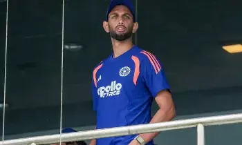 Jammu and Kashmir Pacer Auqib Nabi: టీమిండియాకు భారీ షాక్.. న్యూజిలాండ్‌తో వన్డే సిరీస్‌కు ప్రసిద్ధ్ కృష్ణ దూరం.. రీప్లేస్‌మెంట్‌గా జమ్మూ కశ్మీర్ పేసర్ ఆకిబ్ నబీ..