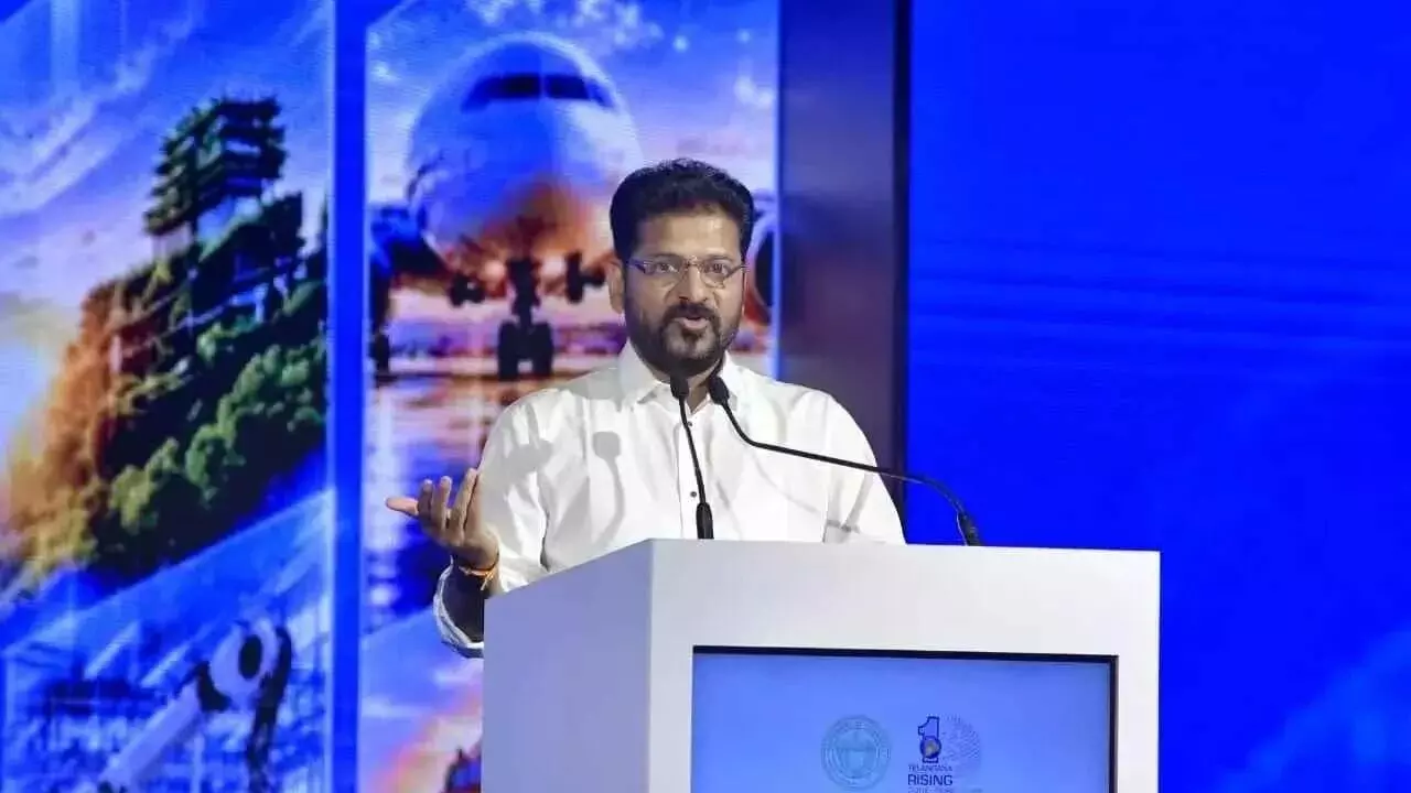 CM Revanth Reddy: పెట్టుబడులకు పూర్తి భరోసా నాదే.. ఎలాంటి సందేహాలూ వద్దు, తెలంగాణలో పెట్టుబడులు పెట్టండి: సీఎం రేవంత్ రెడ్డి CM Revanth Reddy: పెట్టుబడులకు పూర్తి భరోసా నాదే.. ఎలాంటి సందేహాలూ వద్దు, తెలంగాణలో పెట్టుబడులు పెట్టండి: సీఎం రేవంత్ రెడ్డి