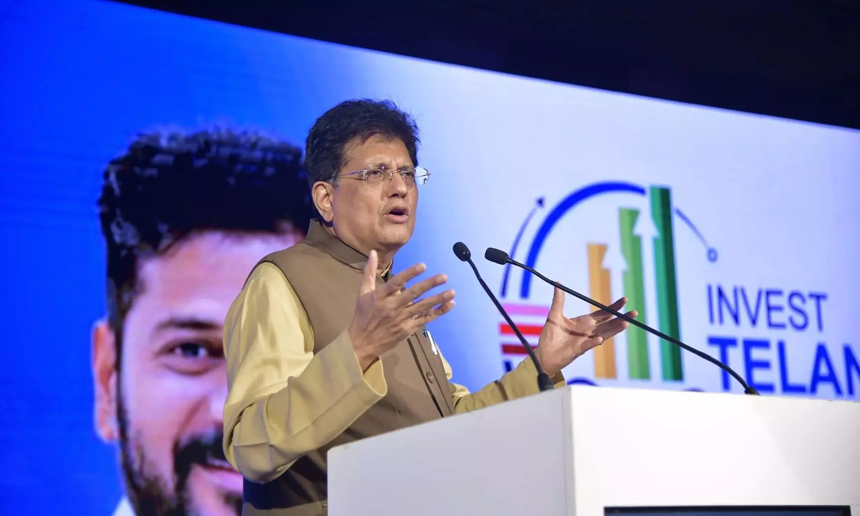 Union Minister Piyush Goyal: తెలంగాణను 3 ట్రిలియన్ డాలర్ల ఆర్థిక వ్యవస్థగా తీర్చిదిద్దేందుకు ఆరు సూచనలు: కేంద్ర మంత్రి పీయూష్ గోయల్ Union Minister Piyush Goyal: తెలంగాణను 3 ట్రిలియన్ డాలర్ల ఆర్థిక వ్యవస్థగా తీర్చిదిద్దేందుకు ఆరు సూచనలు: కేంద్ర మంత్రి పీయూష్ గోయల్