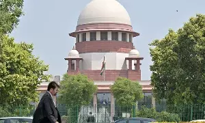 Collegium System: కొలీజియం వ్యవస్థపై పెరుగుతున్న ఆందోళనలు.. ప్రమాదంలో న్యాయవ్యవస్థ స్వాతంత్ర్యం? Collegium System: కొలీజియం వ్యవస్థపై పెరుగుతున్న ఆందోళనలు.. ప్రమాదంలో న్యాయవ్యవస్థ స్వాతంత్ర్యం?
