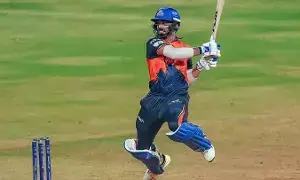 Ranji Trophy: రంజీ ట్రోఫీలో చిన్మయ్ సుతార్ విధ్వంసం: 400 పరుగుల తర్వాత మరో సెంచరీ.. 100 ఏళ్ల నాటి వరల్డ్ రికార్డు బద్దలు.. Ranji Trophy: రంజీ ట్రోఫీలో చిన్మయ్ సుతార్ విధ్వంసం: 400 పరుగుల తర్వాత మరో సెంచరీ.. 100 ఏళ్ల నాటి వరల్డ్ రికార్డు బద్దలు..