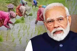 PM Kisan: పీఎం కిసాన్ డబ్బులు విడుదల.. 9.34 కోట్ల మంది రైతుల ఖాతాల్లో రూ.2,000 జమ PM Kisan: పీఎం కిసాన్ డబ్బులు విడుదల.. 9.34 కోట్ల మంది రైతుల ఖాతాల్లో రూ.2,000 జమ