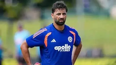 Auqib Nabi: భారత జట్టులోకి మరో ఫాస్ట్ బౌలర్.. ఆకిబ్ నబీకి కీలక అవకాశం! Auqib Nabi: భారత జట్టులోకి మరో ఫాస్ట్ బౌలర్.. ఆకిబ్ నబీకి కీలక అవకాశం!