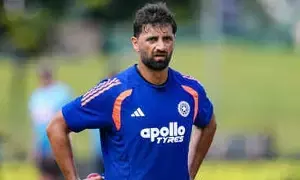 Auqib Nabi: భారత జట్టులోకి మరో ఫాస్ట్ బౌలర్.. ఆకిబ్ నబీకి కీలక అవకాశం! Auqib Nabi: భారత జట్టులోకి మరో ఫాస్ట్ బౌలర్.. ఆకిబ్ నబీకి కీలక అవకాశం!