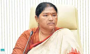 Minister Seethakka: రిజర్వాయర్ల నీటి నిల్వలపై నిరంతర పర్యవేక్షణ అవసరం: మంత్రి సీతక్క Minister Seethakka: రిజర్వాయర్ల నీటి నిల్వలపై నిరంతర పర్యవేక్షణ అవసరం: మంత్రి సీతక్క